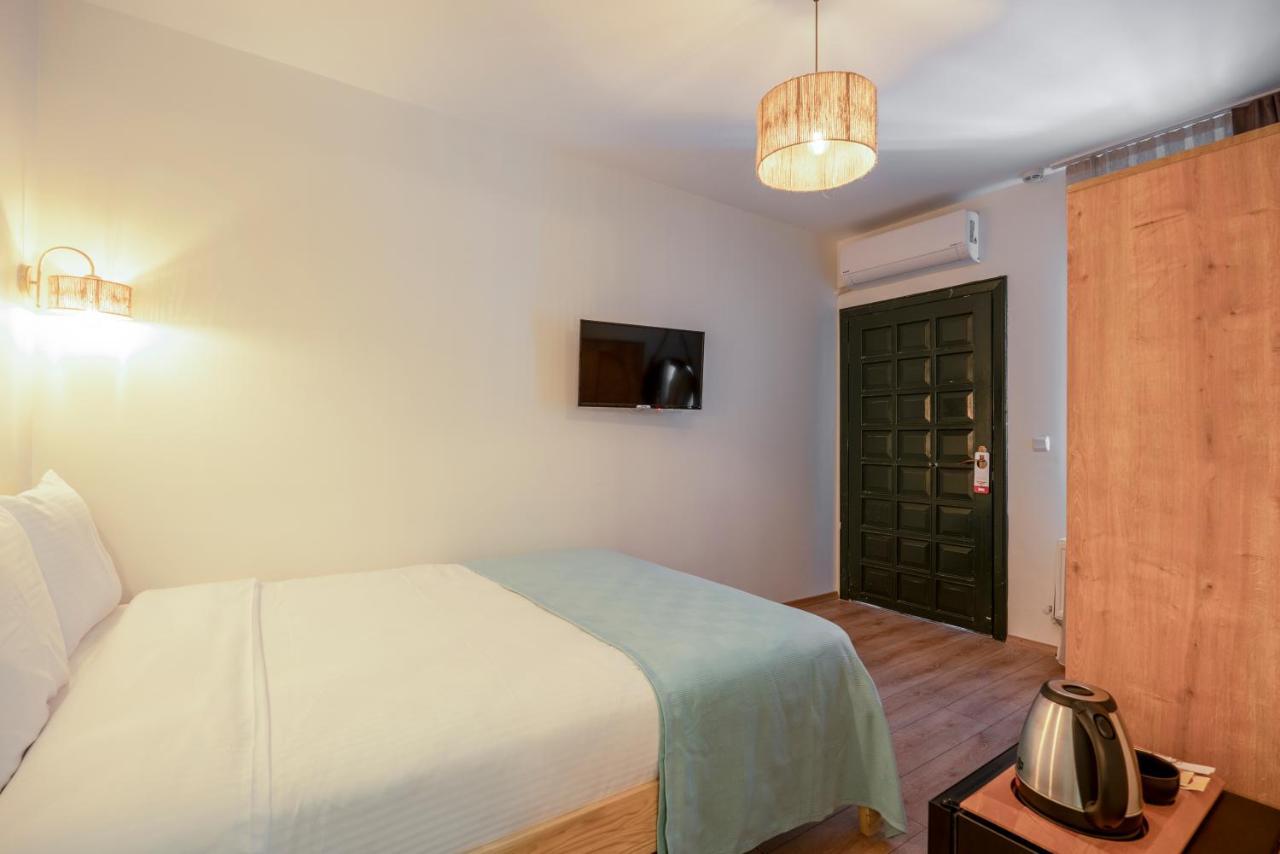Aya Butik Otel Adalar Esterno foto